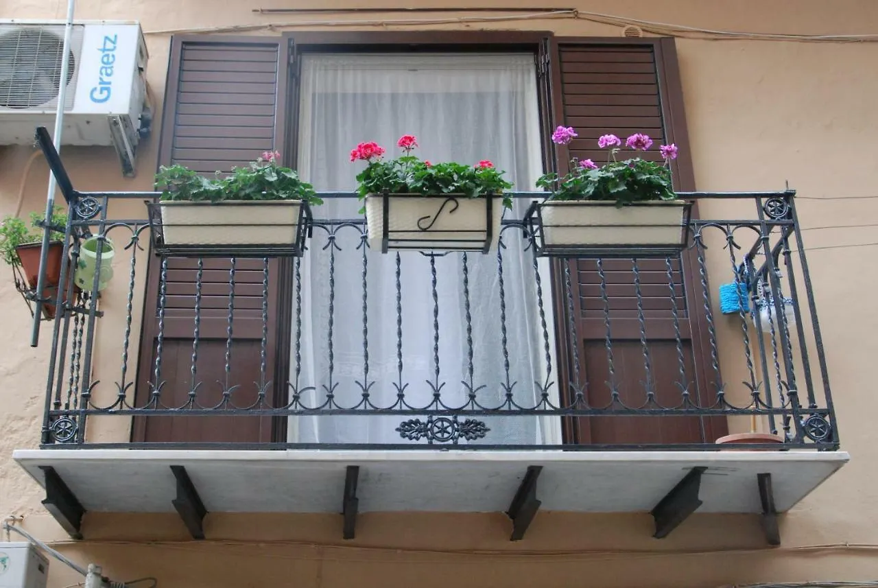 Le Pergolette Apartment Palermo 0*,